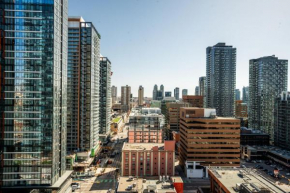 Downtown Paradise Lodge - 2 beds, 2 baths with Sofa Bed and Pool Calgary